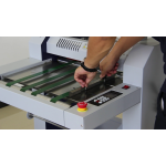 LAMINATING MACHINE