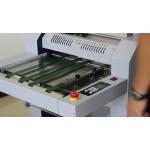 LAMINATING MACHINE