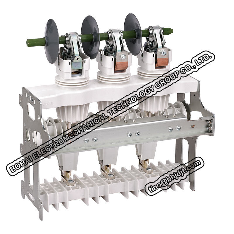 Vacuum circuit breaker for environmentally friendly gas-insulated ring main units