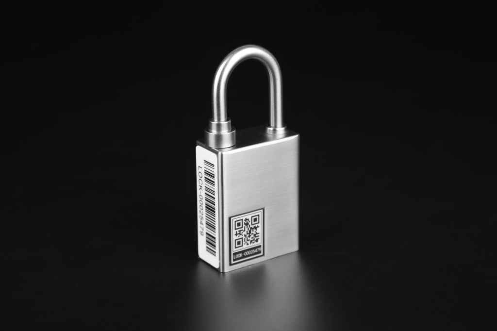 NFC-powered padlock without battery