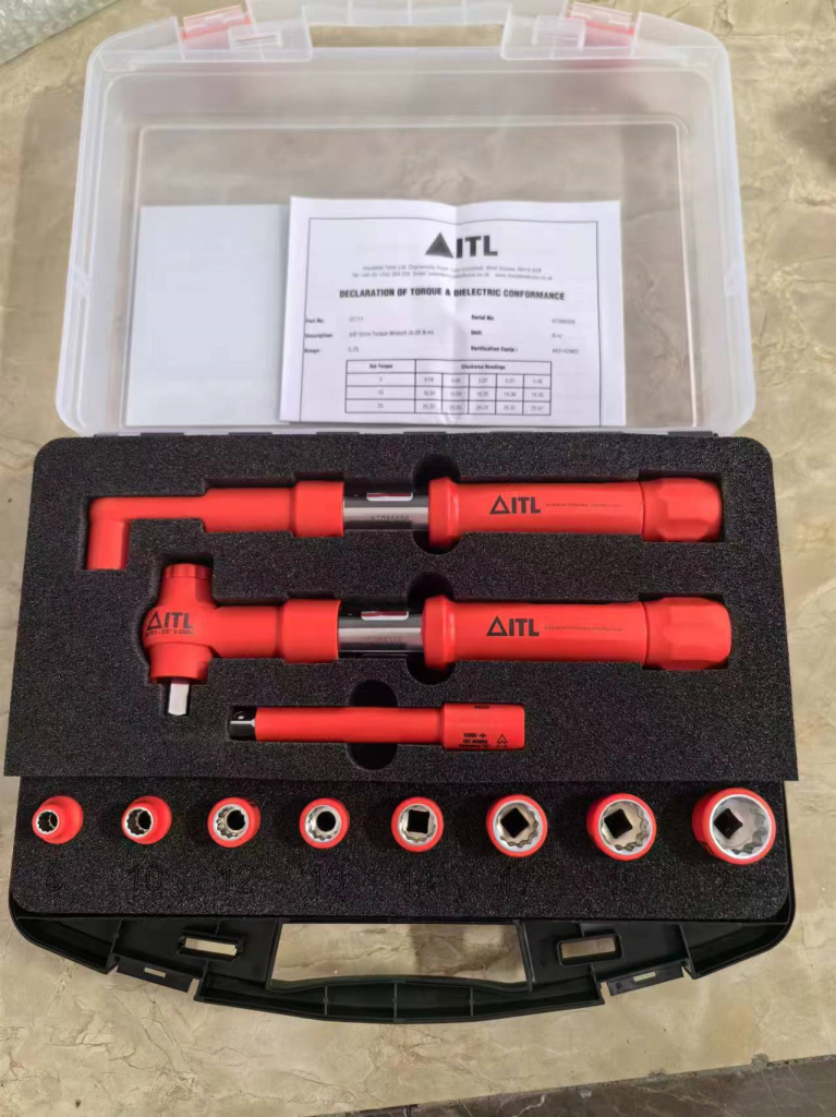 INSULATED TOOLS